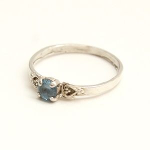 Vintage Sterling Silver Ring With Aquamarine Stone